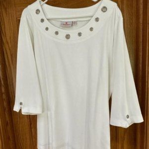 Quacker Factory Top ~ White Rhinestone Grommet Shirt ~ Plus Size 2X Half Sleeve